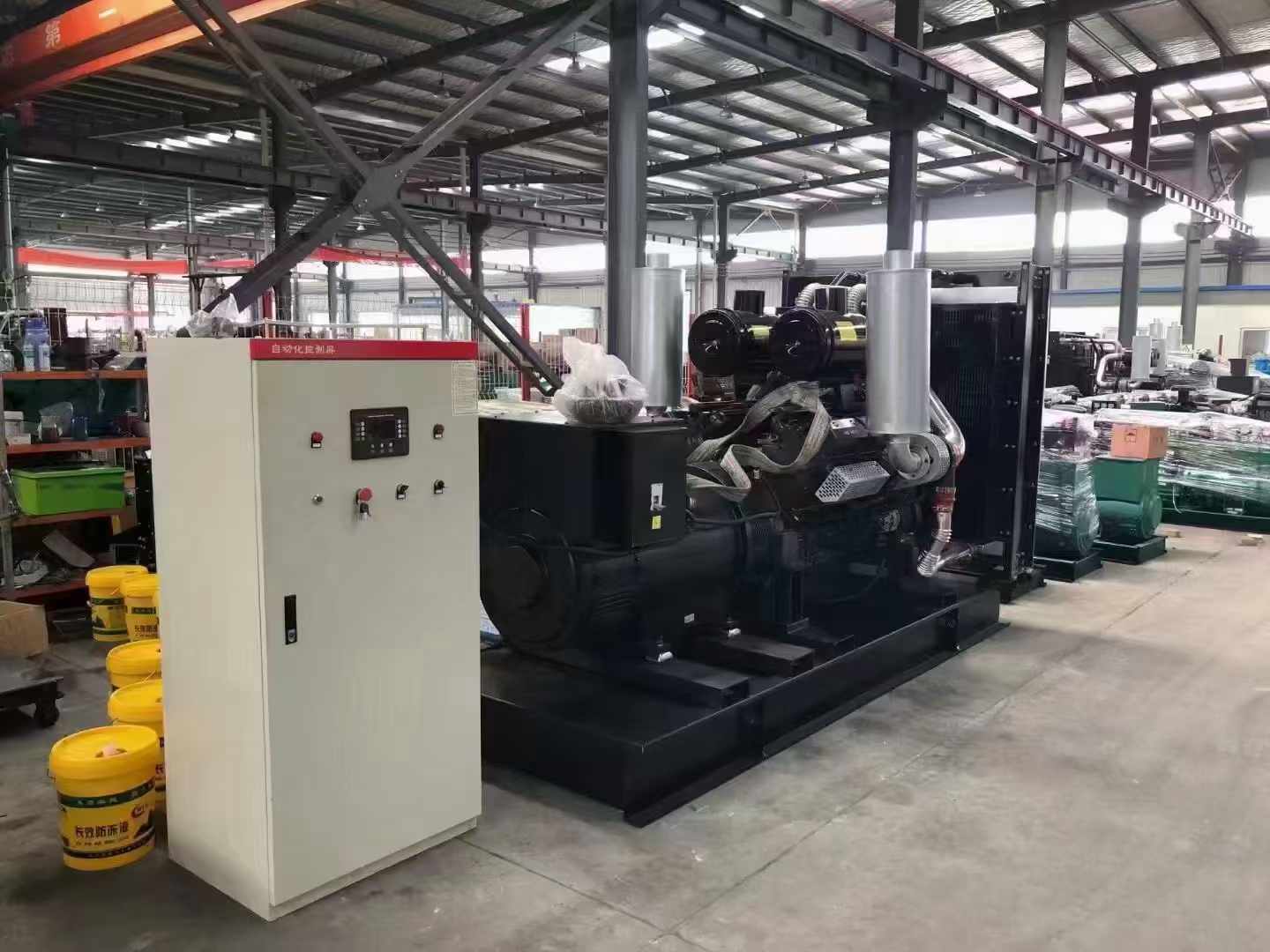 什玲镇柴油发电机运行时的噪音和振动水平如何？